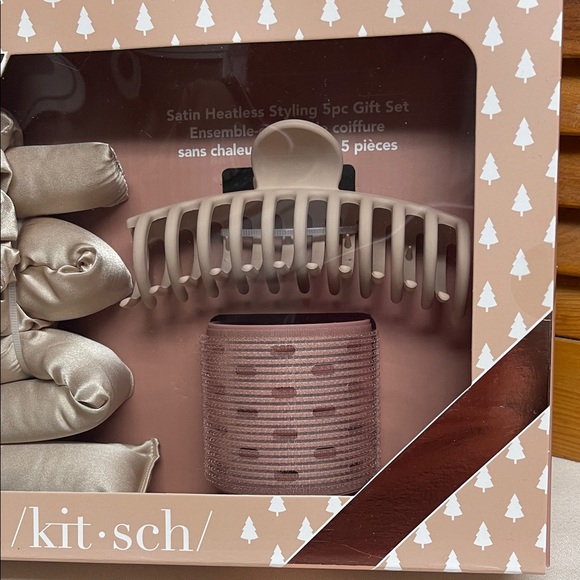 Kitsch Satin Heatless Styling Set in Champagne Blush - Picture 4 of 11